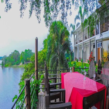 Lake Wind Hotel Tissamaharama Extérieur photo
