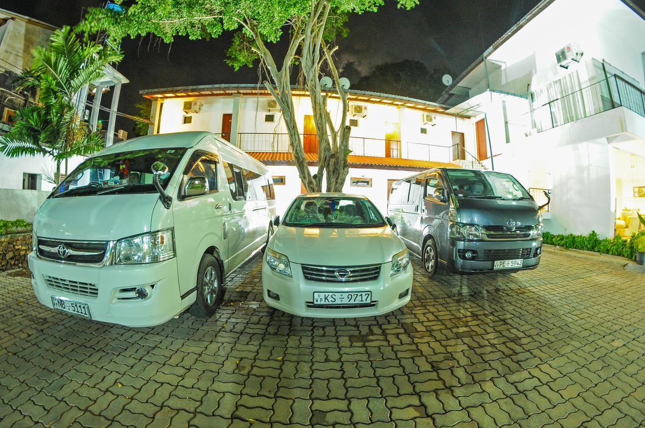 Lake Wind Hotel Tissamaharama Extérieur photo